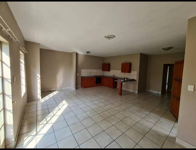2 BEDROOM APARTMENT FOR SALE IN BRAKPAN NORTH